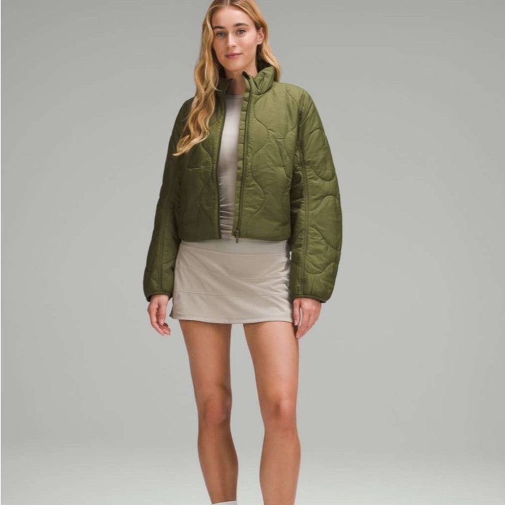 Lululemon Quilted Light Insulation‎ Cropped Jacket
Ether Green